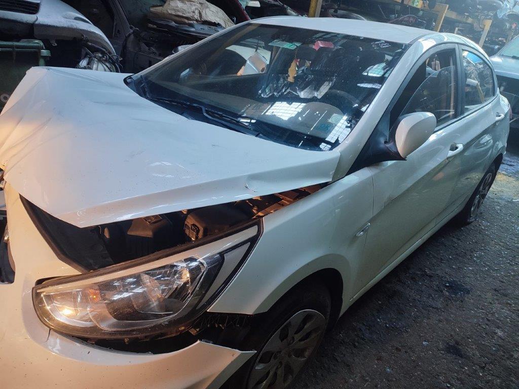  Hyundai ACCENT 2013    EN DESARME